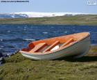 Βάρκα στη νορβηγική ακτή